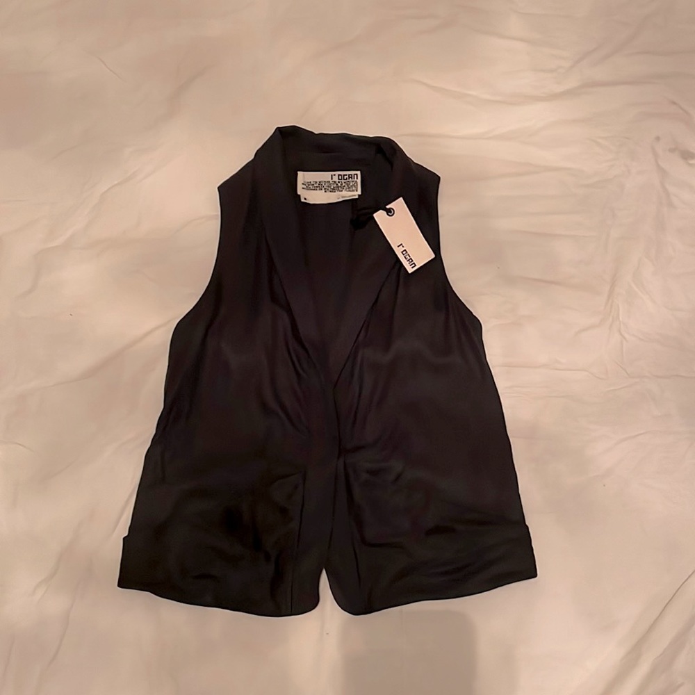 Avante Garde vest, size 2, Rogan, New With Tags, 100% silk